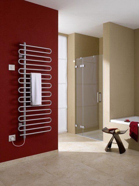 Kermi Badheizkörper Icaro-E BH1841x58x400mm max.P600,WEI,FKS re. WEI,Schuko,SK1, CRE1A1800402JXK CRE1A1800402JXK Image