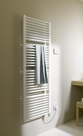 Kermi Badheizkörper Duett-E BH 1188x74x934mm max.P1500,WEI,FKS li. WEI,Schuko,SK1, DUE201200902IXK DUE201200902IXK Image