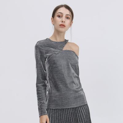 Asymmetrisches schimmerndes Oberteil mit Off-Shoulder Image