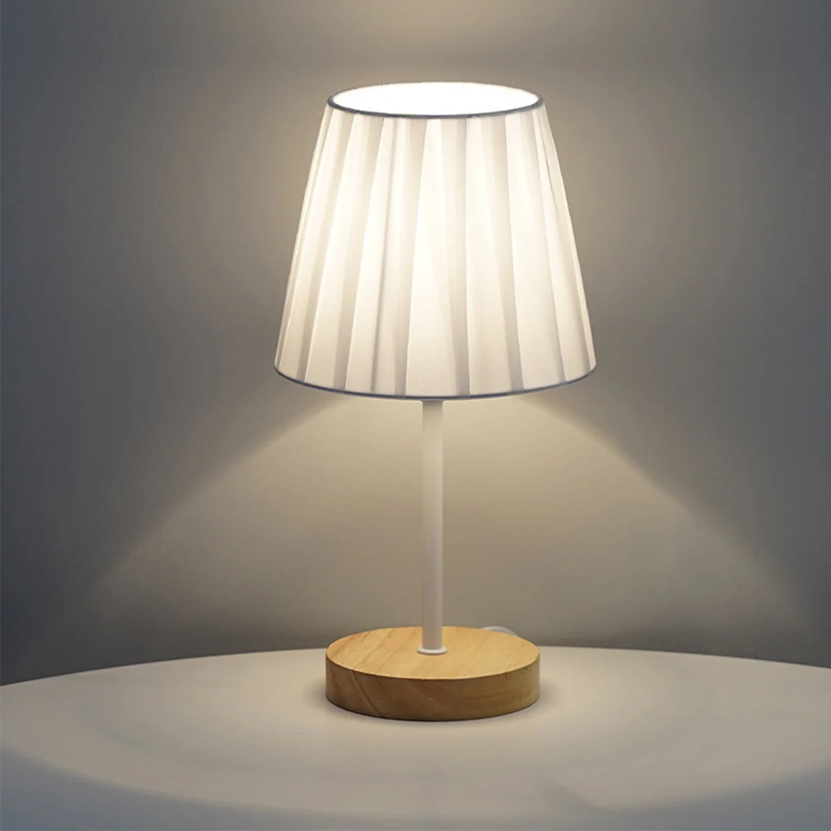 Lampe de Table moderne 5V USB alimenté lampe de chevet soins des yeux lumière douce et chaude lampe de chevet Base en bois tissu abat-jour lampe de bureau