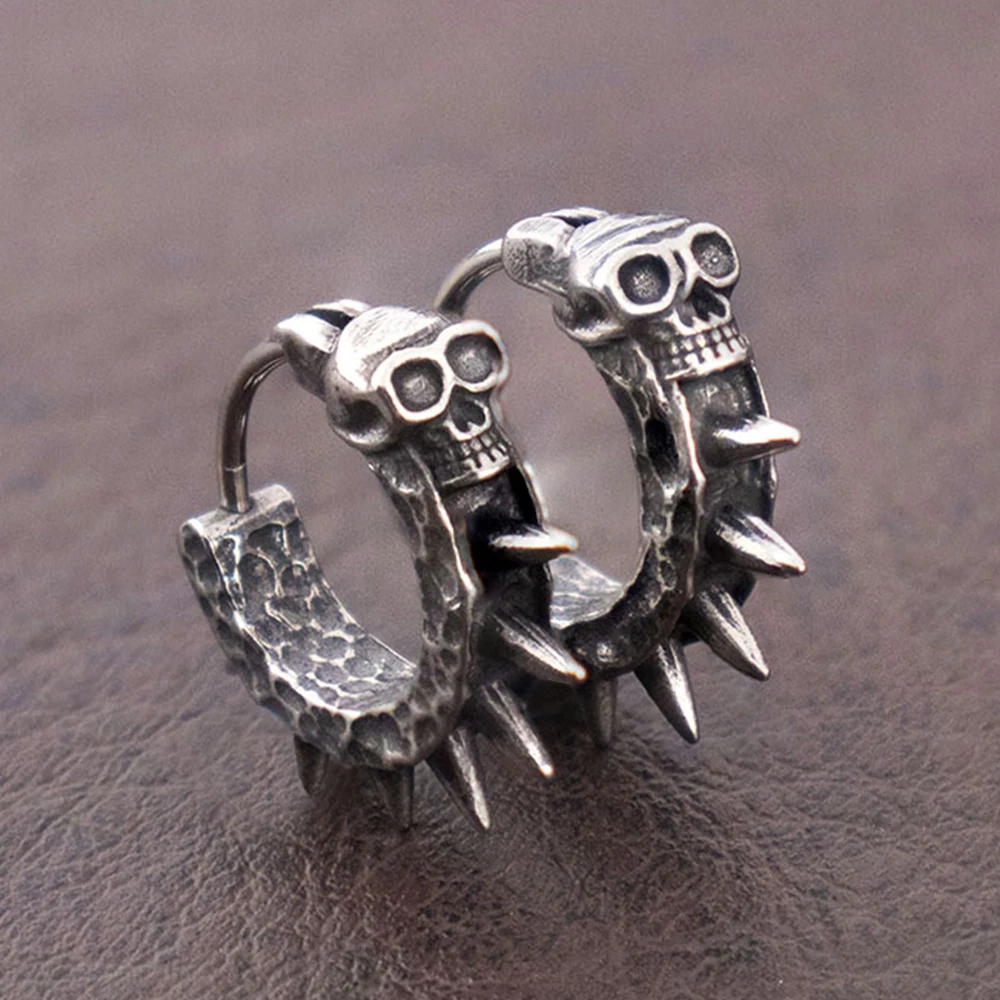 Vintage schwarze Totenkopf Creolen Edelstahl Punk Rock hypoallergen Huggie Ohrring für Männer Trend Charm Frauen Ohrschmuck