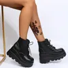 2022 neue Gothic Punk Straße Frauen Stiefeletten Plattform Keile High Heels Kurze Stiefel Neue Mode-Design Niet Cosplay Schuhe