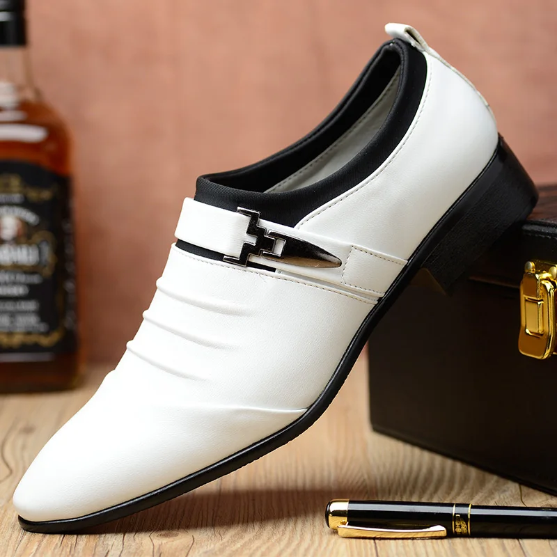 Heißer verkauf Klassische Weiße Männer Kleid Schuhe 2024 Casual Business Leder Schuhe für Männer Punkt Zehe Hochzeit Formale Schuhe Männer größe 46