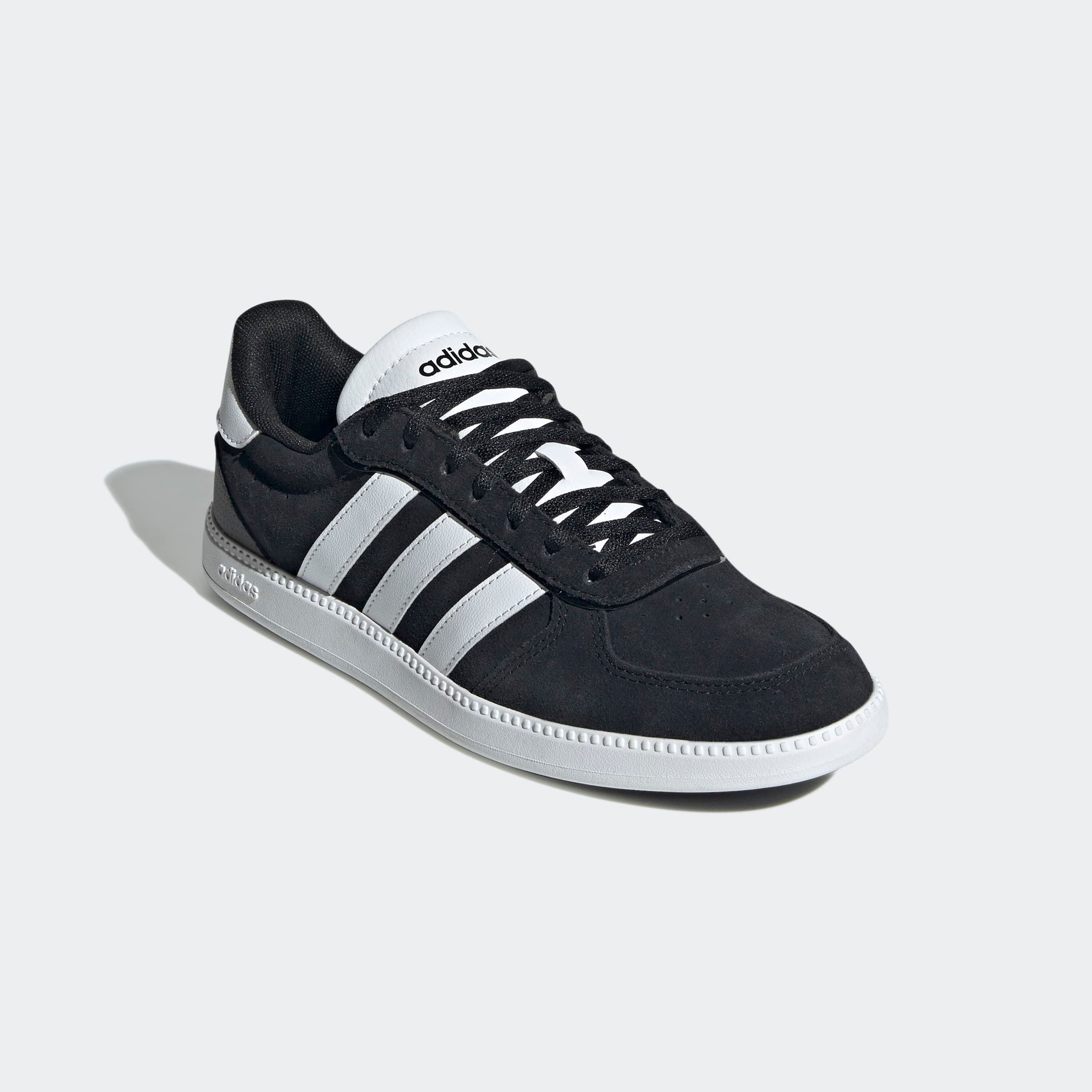 Sneaker ADIDAS SPORTSWEAR "BREAKNET SLEEK", Damen, Gr. 42, schwarz-weiß (core schwarz, cloud weiß, core schwarz), Leder, Synthetik, Schuhe Sneaker