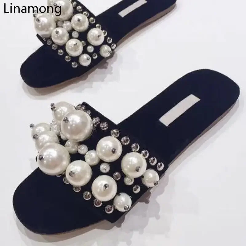Neuankömmling Samt flache Hausschuhe Frauen offene Zehen große weiße Perle Perle sexy Schuhe weibliche flache lässige Folien Vintage-Stil