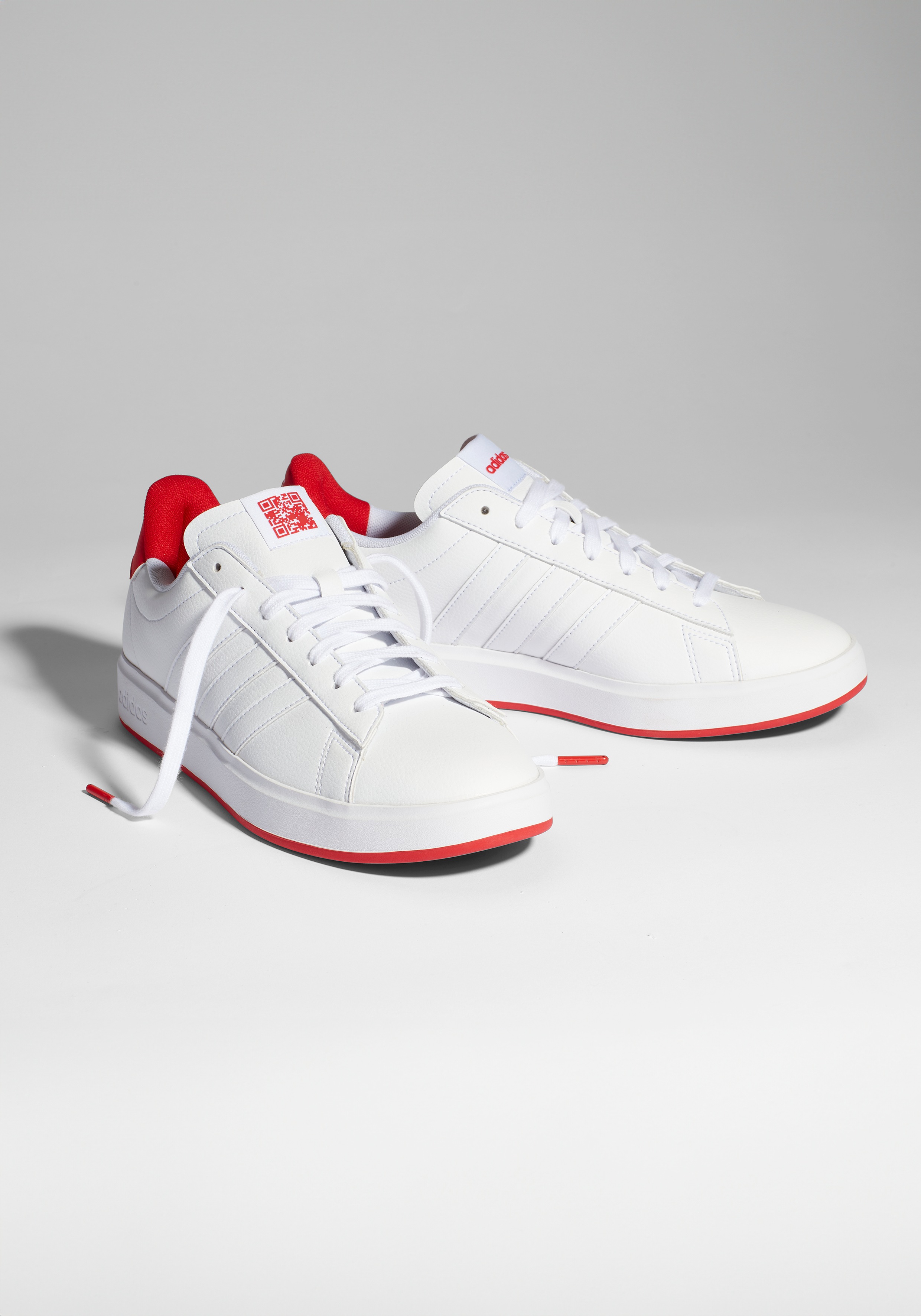 Sneaker ADIDAS SPORTSWEAR "OTTO x adidas Sneaker Exclusiv zum 75. Geburtstag", Gr. 49, ftwwht, ftwwht, ftwwht, Synthetik, Sportlich, Schuhe