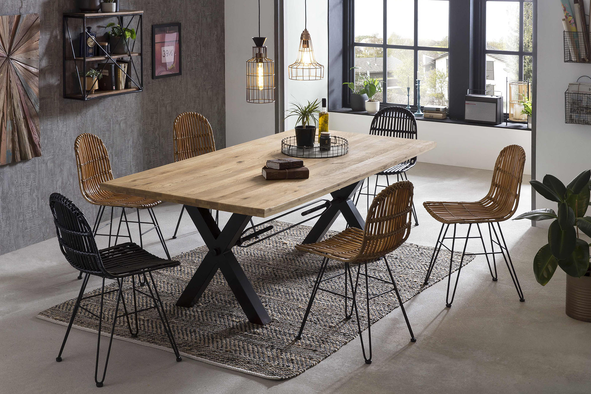 Esstisch SIT, braun (natur, antikschwarz, antikschwarz, natur), B:200cm H:76cm T:100cm, Platte Wildeiche geölt, Gestell Metall, Tische, X-Gestell im industriellen Antiklook Image