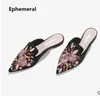 Dame Stickerei Blumen Hausschuhe Spitze Zehen Rutschen Chinesischen Stil Blau Schwarz Gelb Plus Größe 40-3 Sommer Im Freien schuhe Nette
