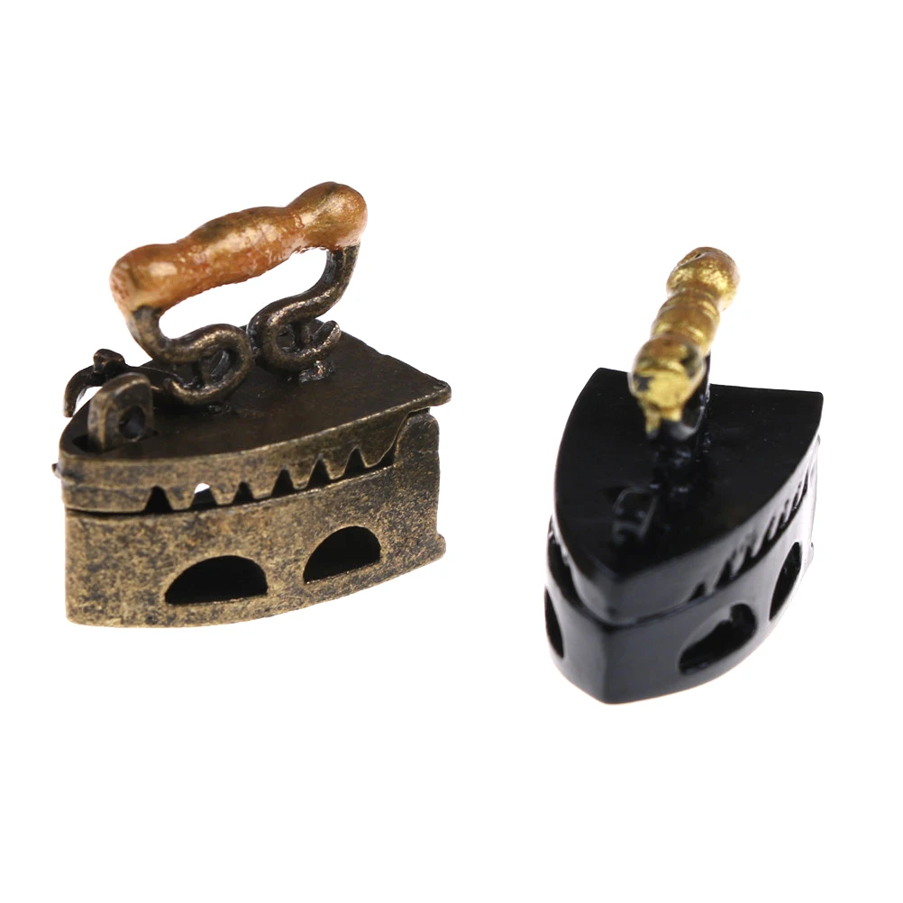 Puppenhaus Zimmer Modell Mini alte Miniatur Eisen Kleidung Werkzeug