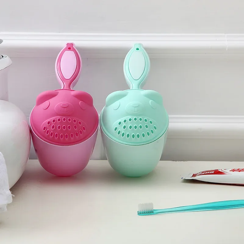 Nette Cartoon Baby Bad Kappen Toddle Shampoo Tasse Kinder Bade Bailer Baby Dusche Löffel Kind Waschen Haar Tasse Kinder Bad Werkzeug Image
