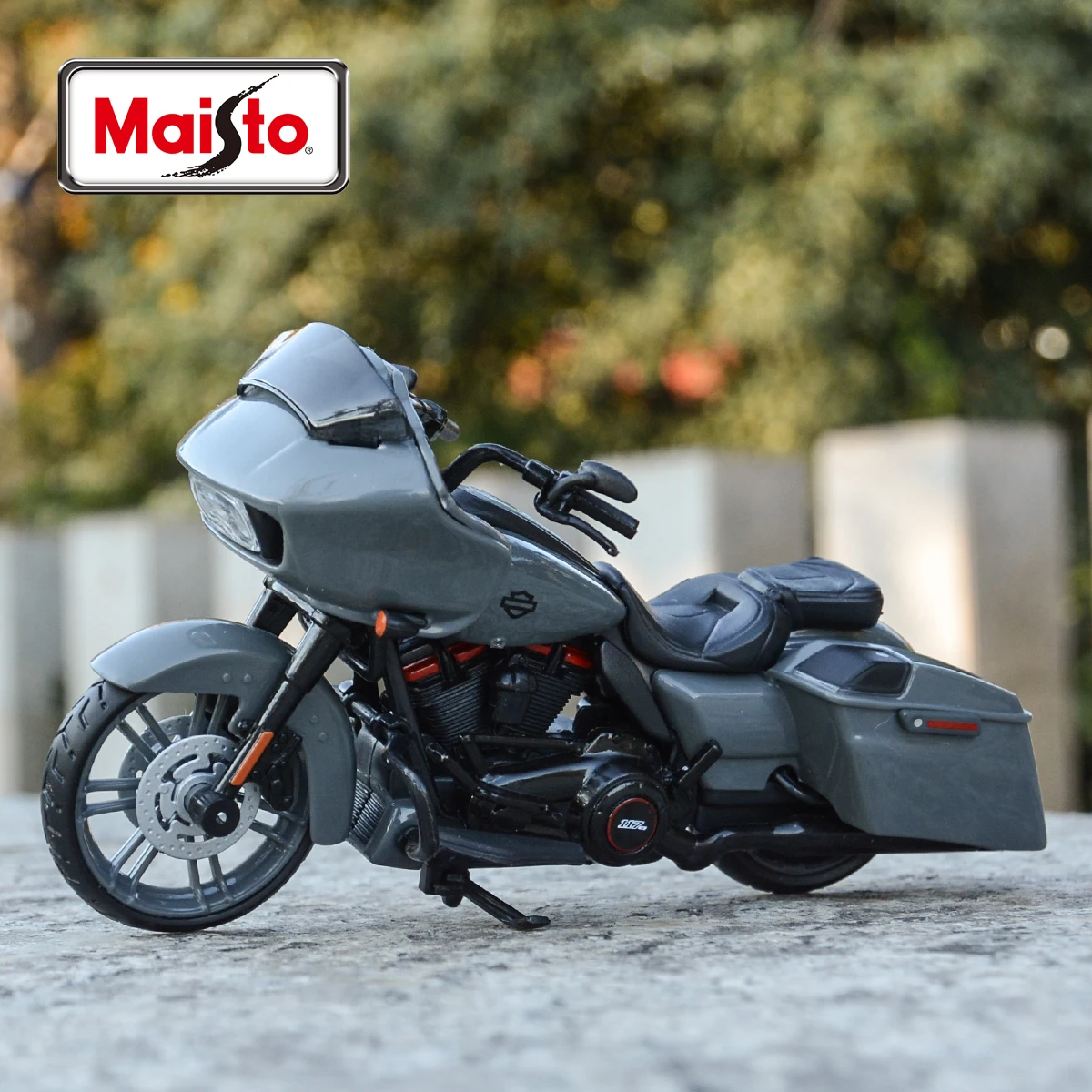 Maisto 1:18 Harley-Davidson 2018 CVO Road Glide Druckgussfahrzeuge, Sammlerstücke, Hobbys, Motorradmodell, Spielzeug