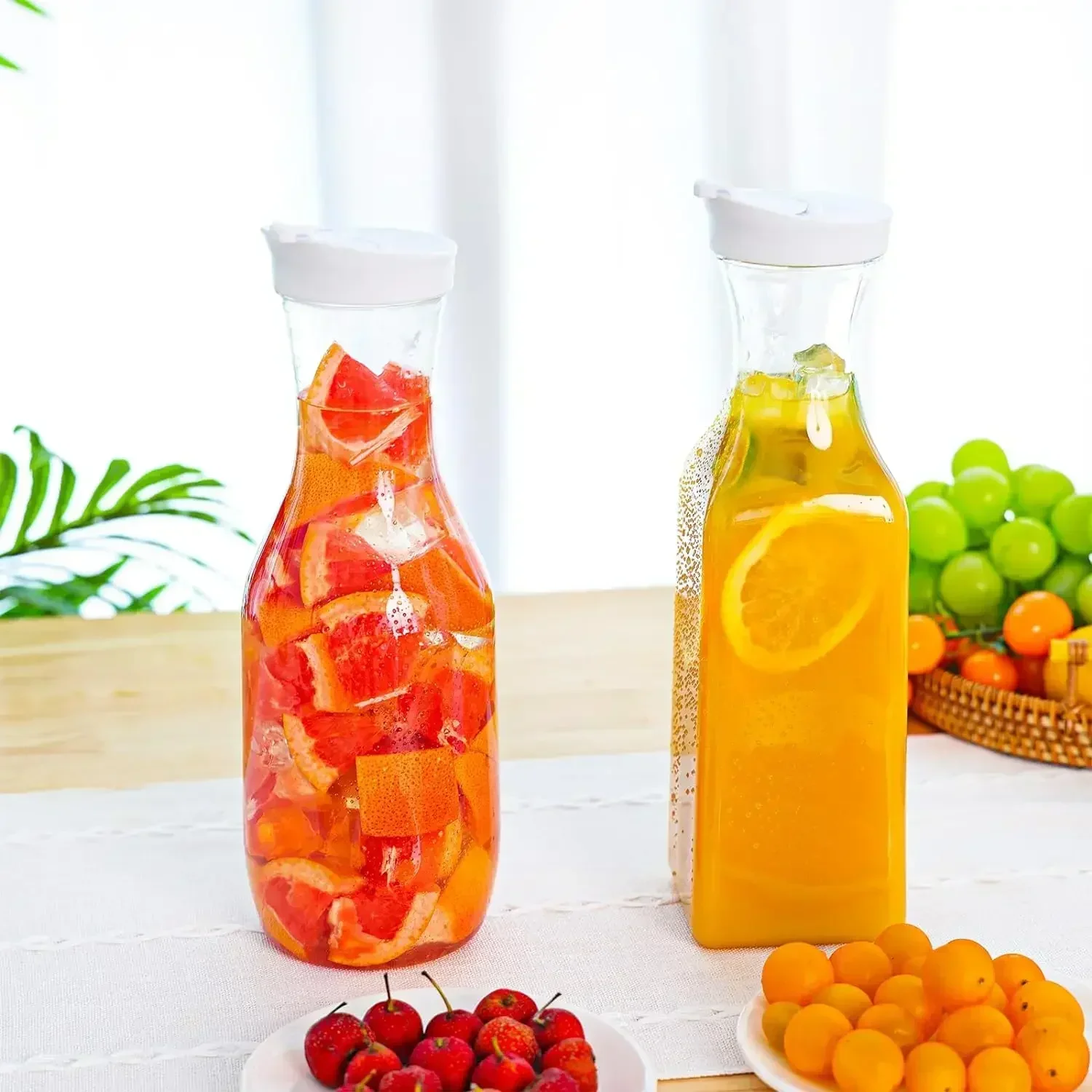 1 Stück Kunststoffkrug mit Deckel, Kunststoff-Saftkaraffe für Mimosa-Bar, Trinkwasserkaraffe, Milchbehälter, Kreis-Wasserflasche Image