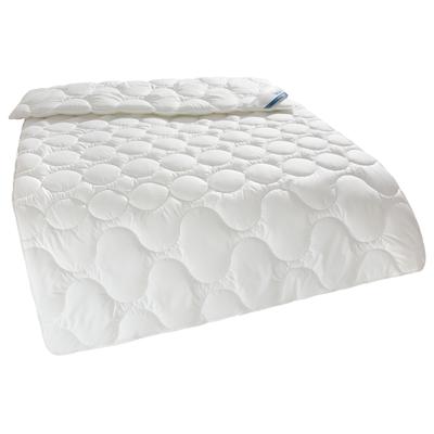 Kunstfaserbettdecke BECO "EcoWell Bettdecken für Sommer und Winter, Decke", beige (natur), B:135cm L:200cm, Obermaterial: 100% Polyester, Bettdecken, Bettdecke 135x200 cm, 155x220 cm und weitere Größen, blauer Engel Image