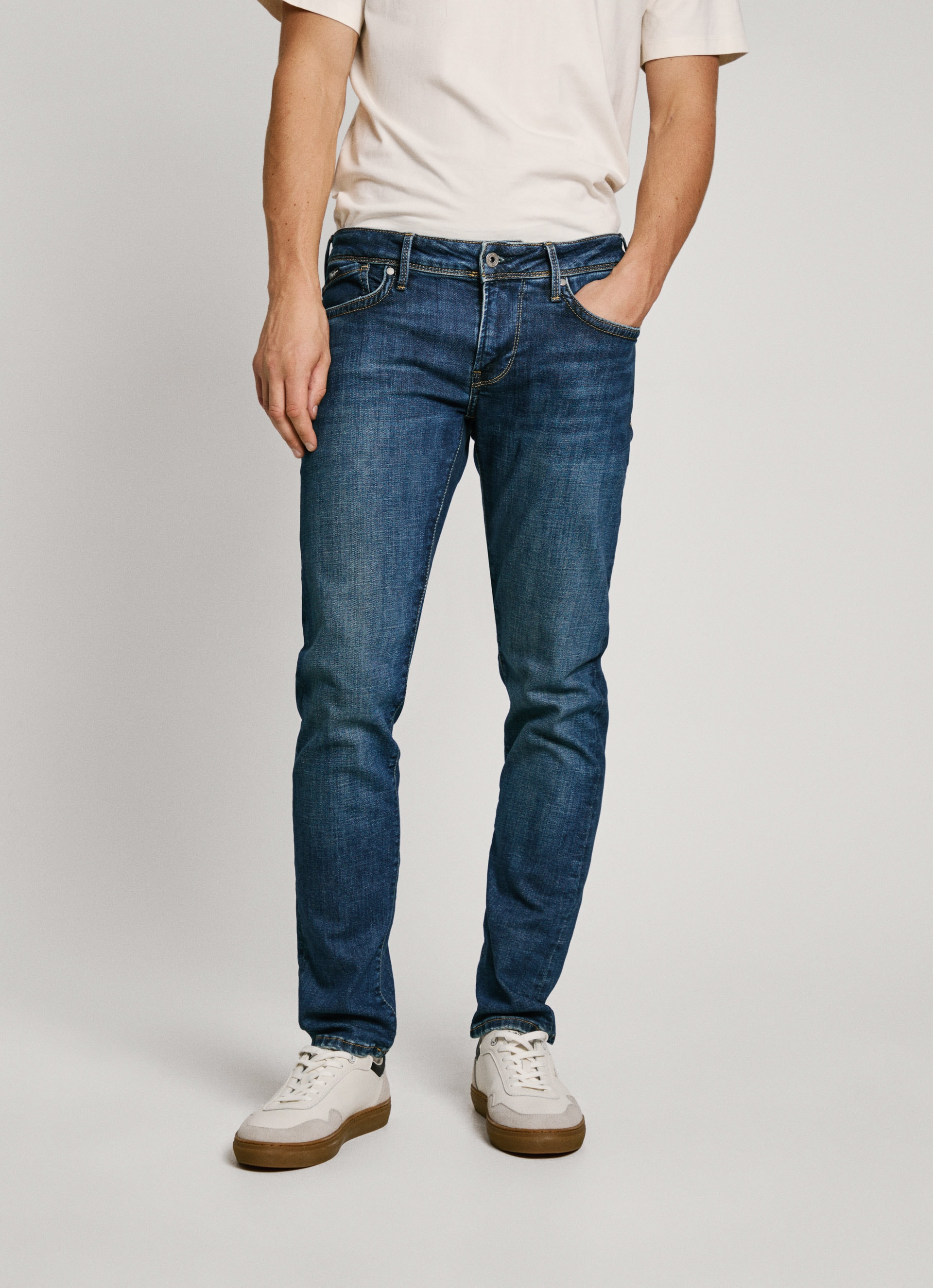Slim-fit-Jeans PEPE JEANS "HATCH", Damen, Gr. 34, Länge 30, blau (schwarz used), Denim/Jeans, Obermaterial: 93% Baumwolle, 5% Elastomultiester, 2% Elasthan, Abriebeffekte, schmal lang, Jeans Slim-fit-Jeans