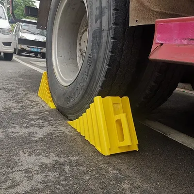 Portable Wheel Chock with Handles Vehicle Truck Tire Stop Block Wheel Ramp Skid Stop Wheel Alignment