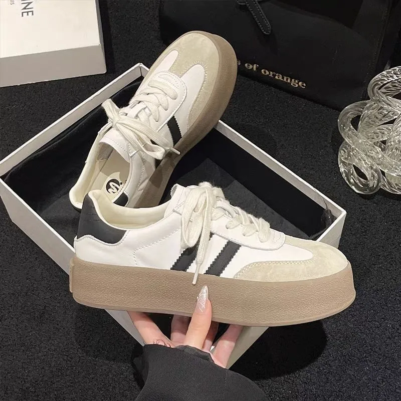 Frühling Neue Dicken sohlen Innere Erhöhung Weiße Schuhe für Frauen Retro Koreanischen Stil Sport und Freizeit Turnschuhe für Frauen