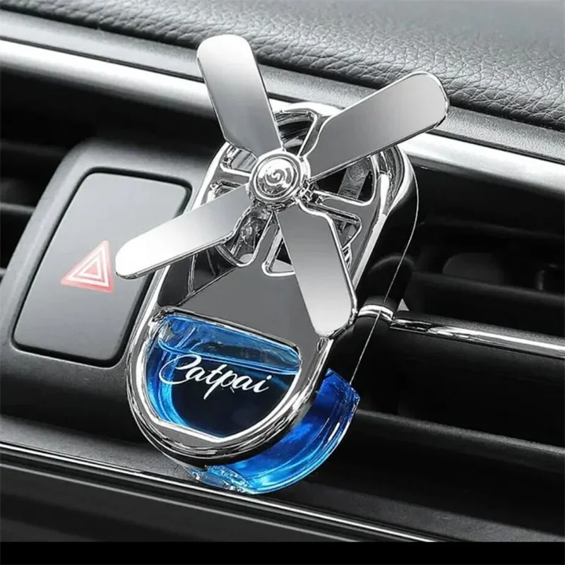 Autoparfüm, Klimaanlage, Steckdosenventilator, Auto-Innendekoration, Aromatisierung, Dekoration, Autoduft, Duft, anhaltendes Licht Image