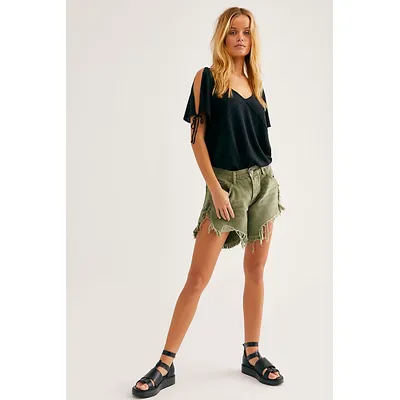 OneTeaspoon Frankies Cutoff Shorts at Free People in Super Khaki, Size: 26