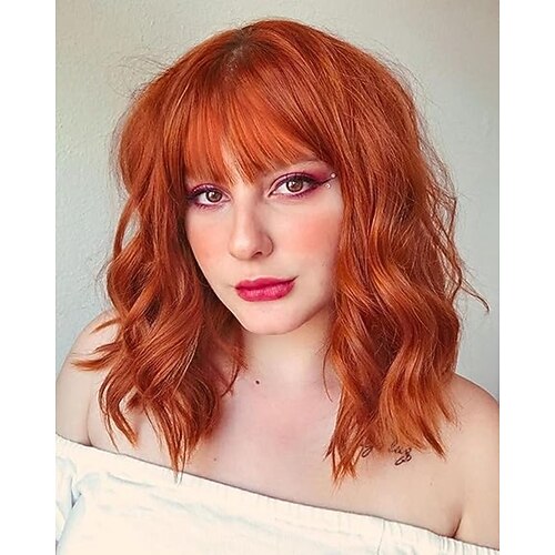 Kurze, gewellte Perücke mit Pony für Frauen, schulterlanger, lockiger Bob, bezaubernde Kunsthaarperücken für Damen mit natürlich gewelltem, hitzebeständigem Haar für den täglichen Gebrauch auf Partys Image