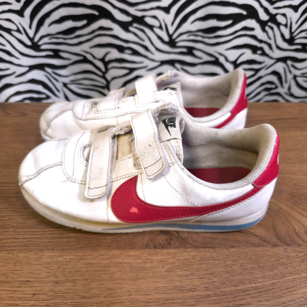 Nike Shoes | 0725 Thrifted Youth Kids Girls Sz. 3y Nike Shoes Gwosloo.78 | Color: Red/White | Size: 3g