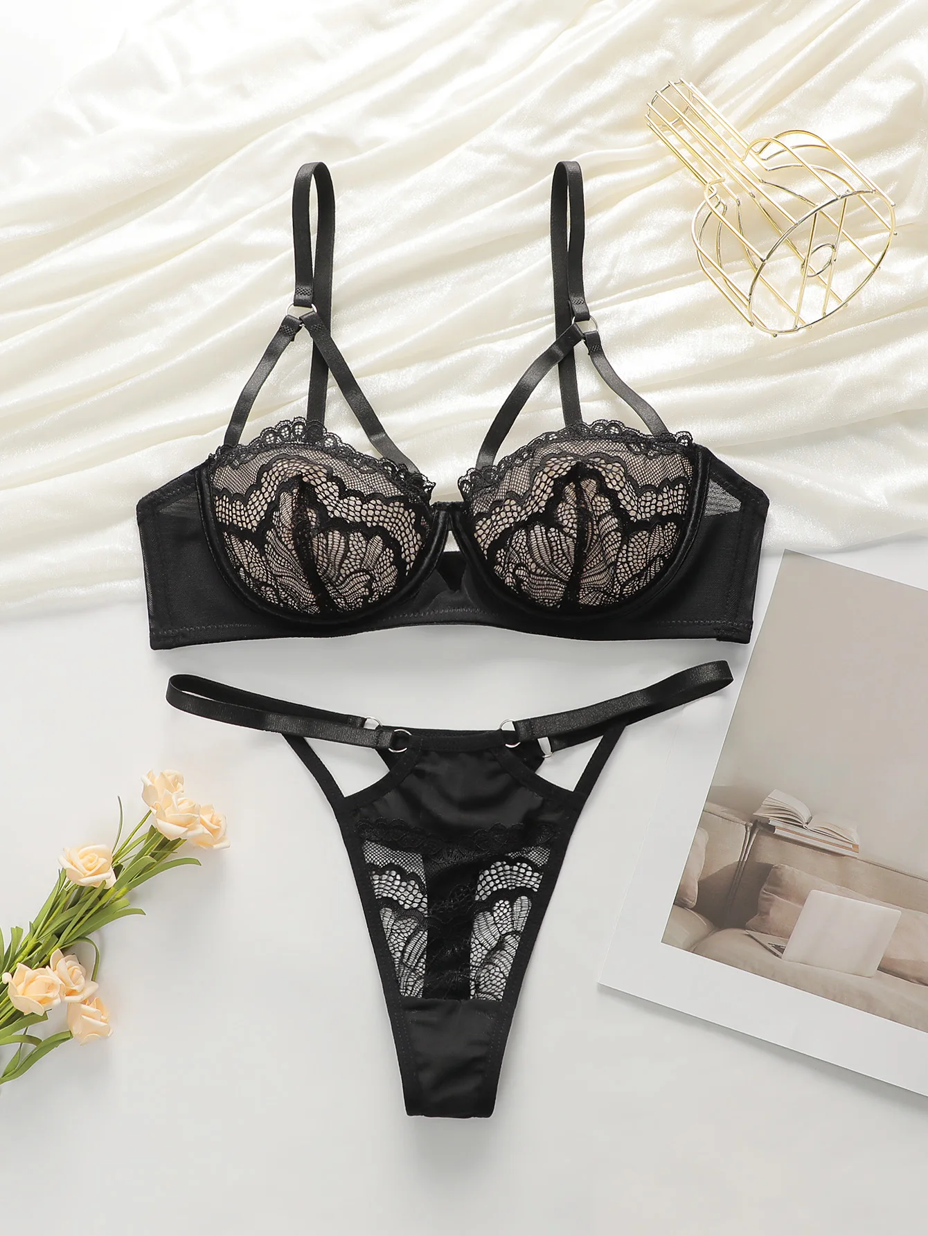 Haute qualité nouveaux sous-vêtements Sexy pour femmes dentelle transparente creux 3/4 soutien-gorge rassemblement anneau en acier Push Up ensemble de sous-vêtements HR2634