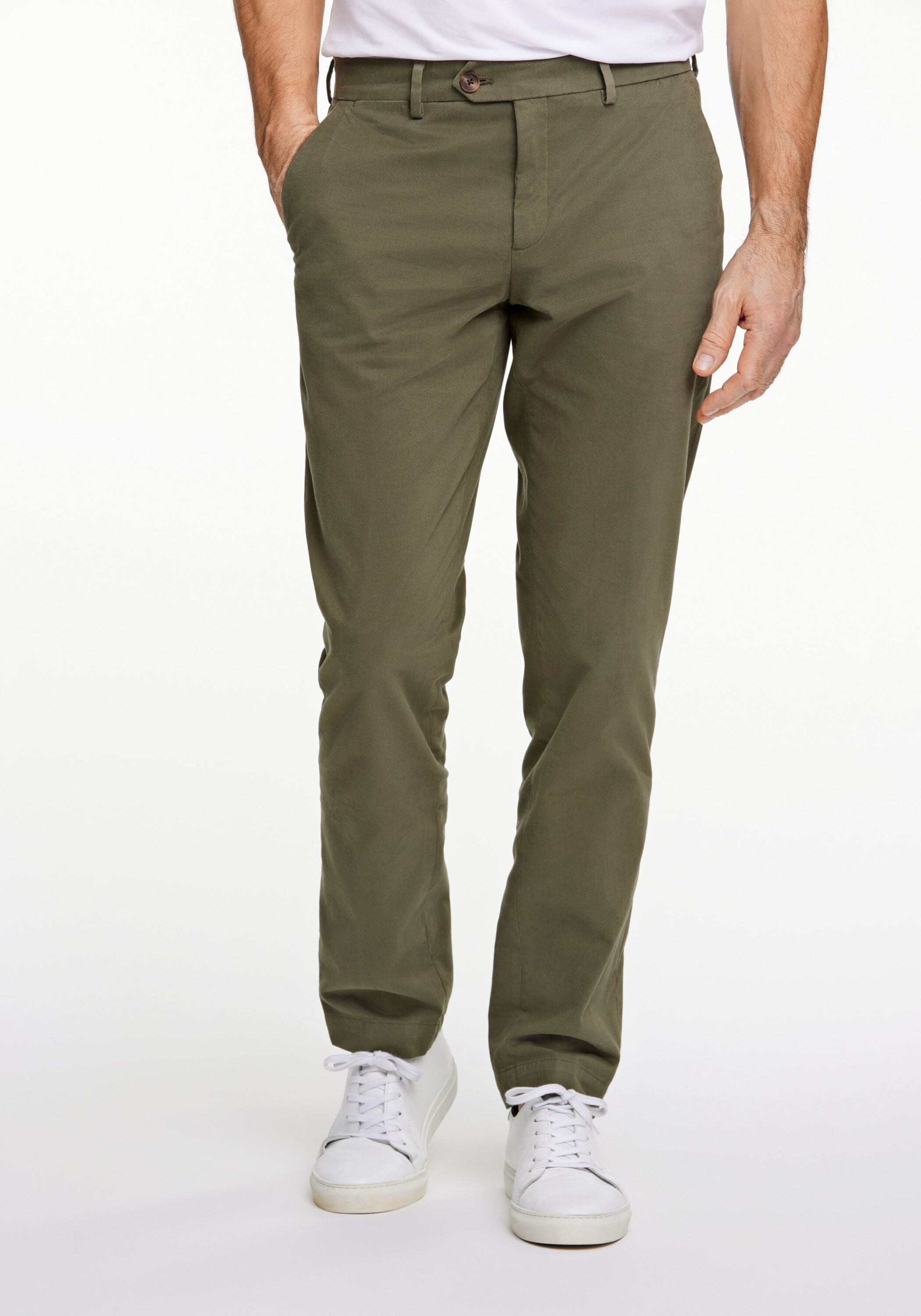 Chinos BISON "BISON Chinos", Herren, Gr. 54, grün (army), Obermaterial: 99% Baumwolle, 1% Elasthan; Futter: 65% Polyester, 35% Baumwolle, Hosen