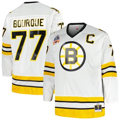 Mitchell & Ness Ray Bourque Weißes Boston Bruins Big & Tall-Spielertrikot mit Kapitänsaufnäher und blauer Linie für Herren Image
