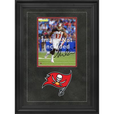 Tampa Bay Buccaneers Deluxe-Fotorahmen im Hochformat, 20,3 x 25,4 cm, mit Teamlogo Image