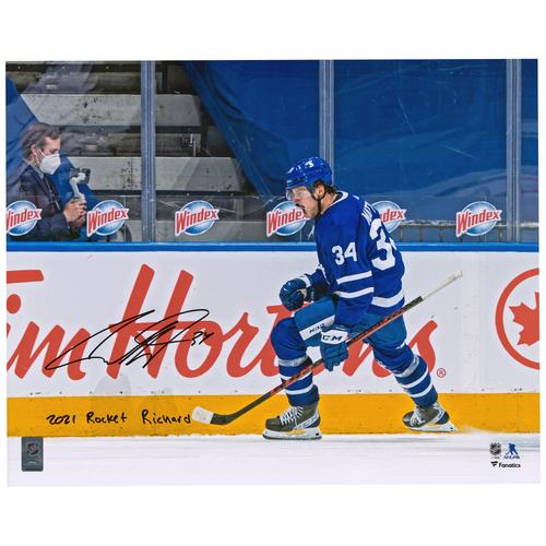 Von Auston Matthews signiertes 16 x 20 Zoll großes Torjubelfoto der Toronto Maple Leafs mit der Aufschrift „2021 Rocket Richard“