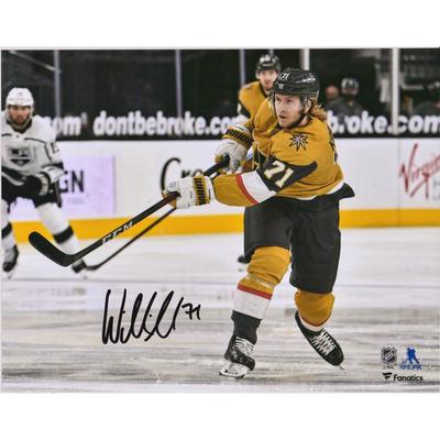 Signiertes Foto von William Karlsson von den Vegas Golden Knights (20,3 x 25,4 cm) beim Shooting in goldenem Trikot Image