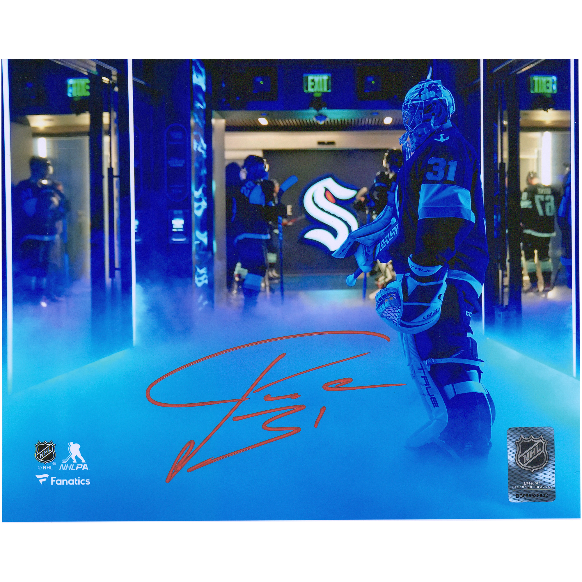 Von Philipp Grubauer signiertes 8 x 10 Zoll großes Tunnelfoto vor dem Spiel von Seattle Kraken Image