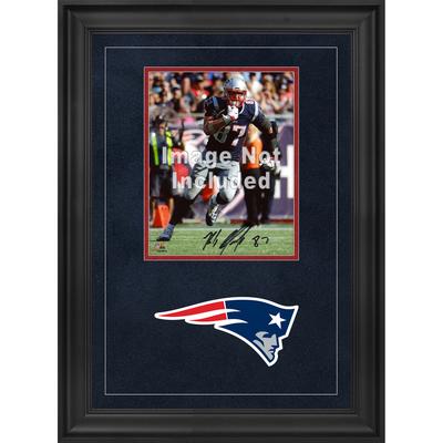 New England Patriots Deluxe-Fotorahmen im Hochformat, 20,3 x 25,4 cm, mit Teamlogo Image