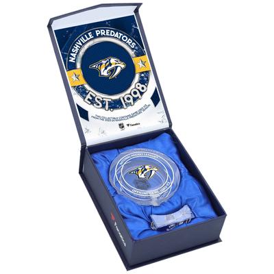 Nashville Predators Crystal Puck – gefüllt mit Heimeis aus der Saison 2023-24 Image