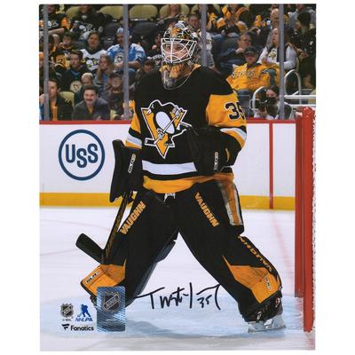 Autogrammfoto der Pittsburgh Penguins von Tristan Jarry, 20,3 x 25,4 cm, schwarzes Trikot im Netz Image