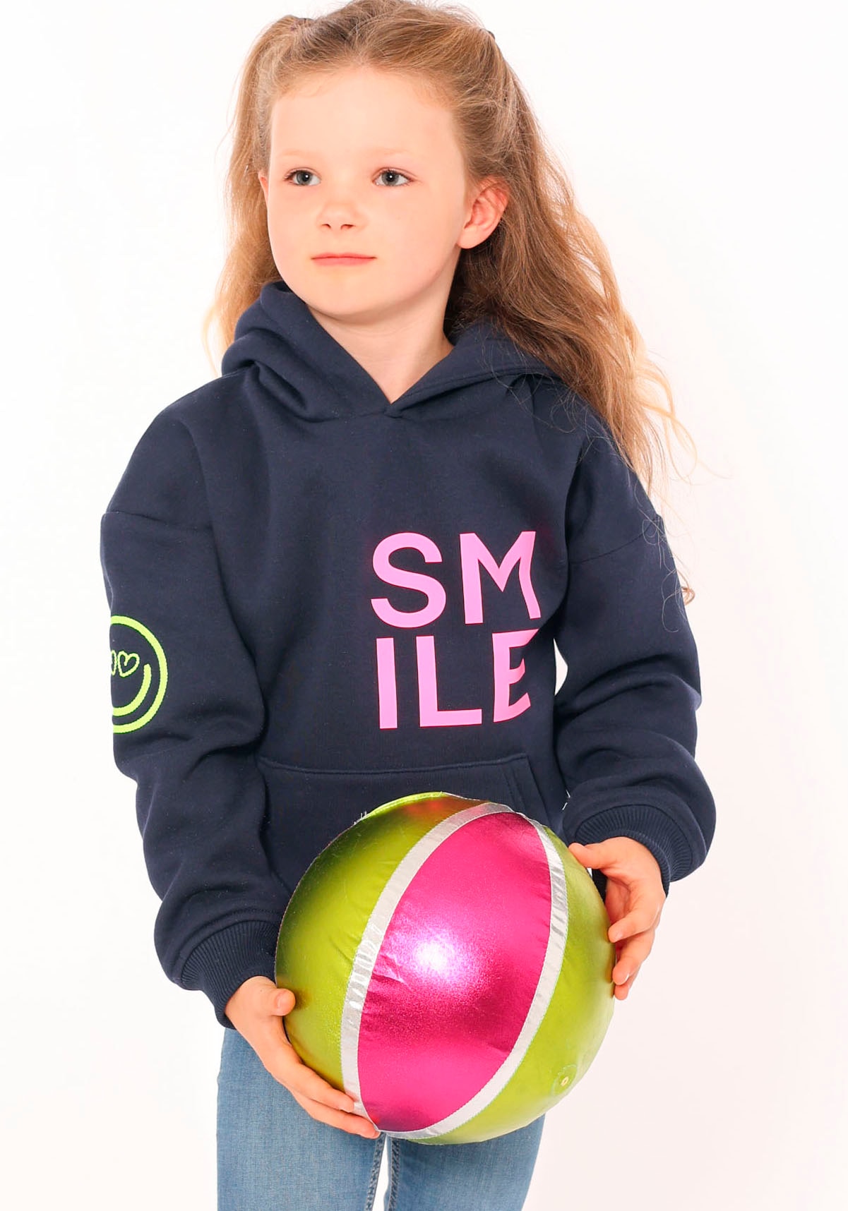 Hoodie ZWILLINGSHERZ "Alissa-Kids", Mädchen, Gr. 122/128, blau (marine), Sweatware, Obermaterial: 50% Baumwolle, 50% Polyester, regular fit normal, ohne Ausschnitt, angesetztes Bündchen, Sweatshirts, mit "Smile"-Aufdruck in Neonfarben und... Image