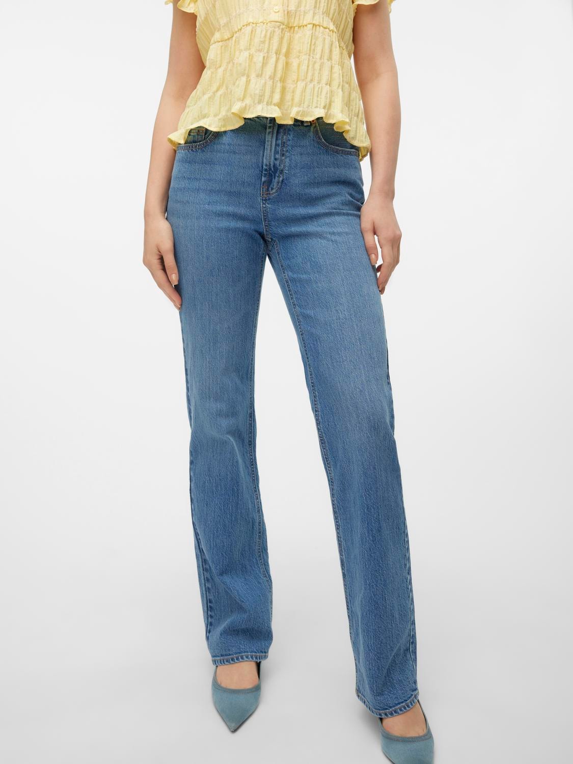 Gerade Jeans VERO MODA "VMTESSA HR STRAIGHT JEANS LI3114 GA NOOS", Damen, Gr. 31, Länge 32, blau (medium blau denim), Denim/Jeans, Obermaterial: 99% Baumwolle, 1% Elasthan, unifarben, Jeans
