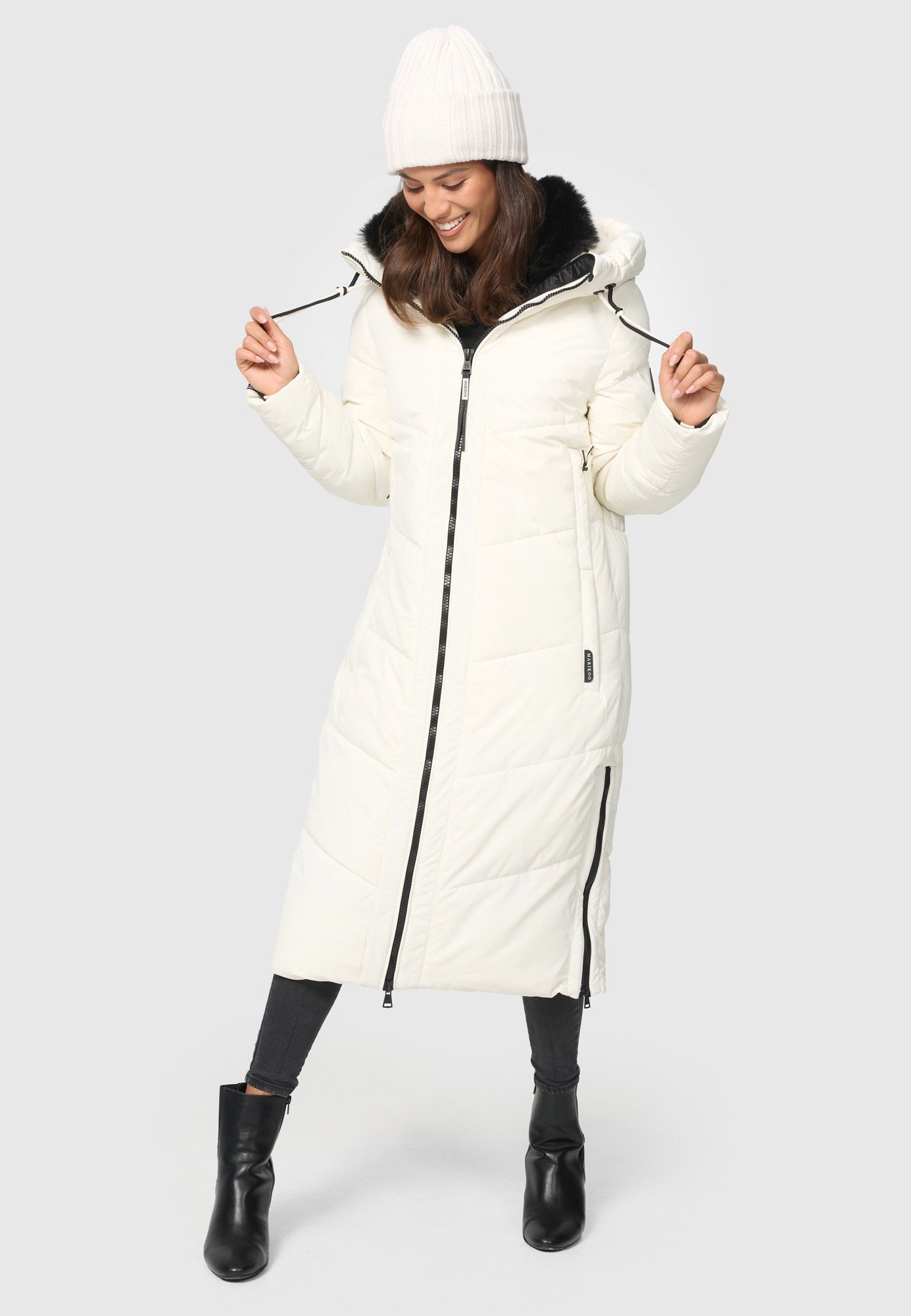 Winterjacke MARIKOO "Nadaree XVI", Damen, Gr. S, weiß (sanftes weiß), Obermaterial: 100% Polyester; Futter: 100% Polyester; Wattierung: 100% Polyester; Ärmelfutter: 100% Polyester, Jacken, Stepp Mantel mit großer Kapuze, Topseller Image