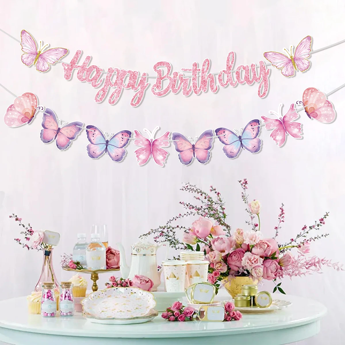 Banner rosa di buon compleanno con ghirlande pendenti appese a forma di farfalla, decorazioni per la prima festa di buon compleanno della principessa delle ragazze