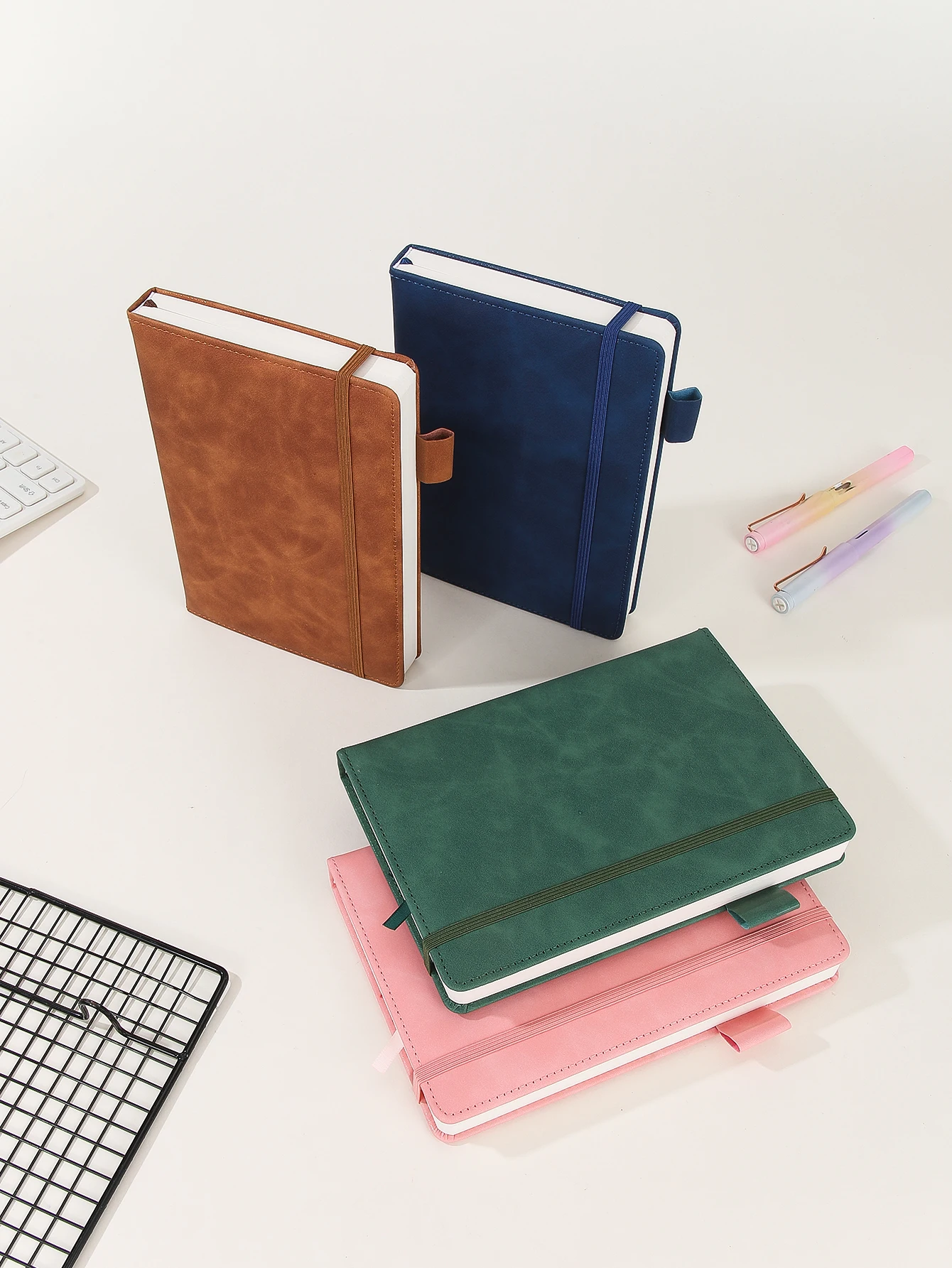 Gefüttertes Notizbuch für Frauen und Männer, Hardcover-Notizbuch aus Leder für Schreiben, Reisen, Geschäft, Arbeit und Schule, 36 Image