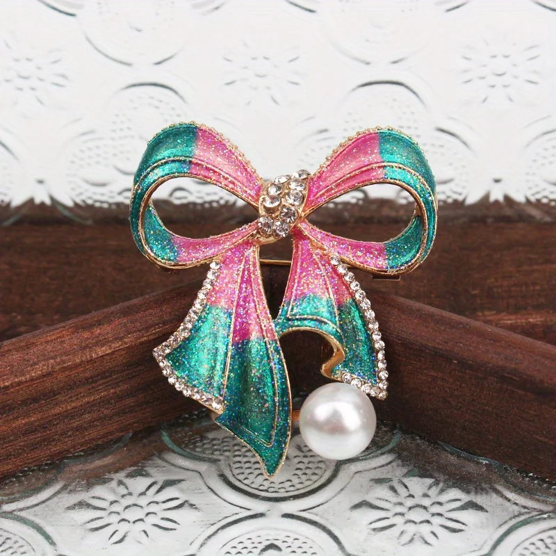 Vintage Imitation Emaille Brosche mit Perlens chleife in tropfenden Vintage Emaille mit Diamanten Image