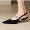 Neue Schwarz Silber Low Heels Sandalen Frauen Glänzende Kristall Straps Spitz Sandalen Frau Pumps Pumps Damen Schuhe