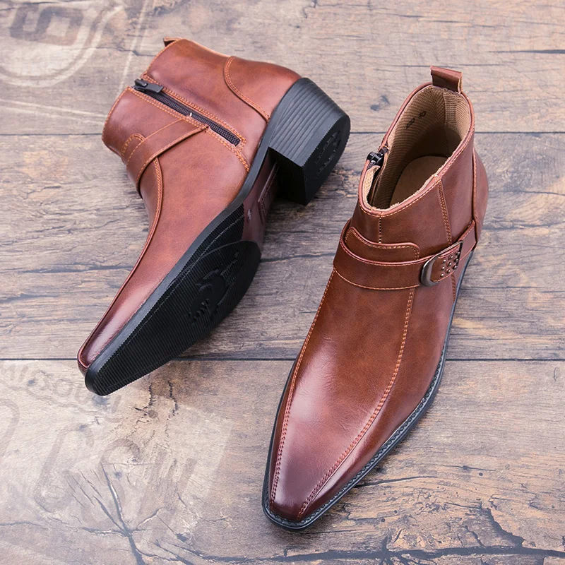 Kurze Herren stiefel mit seitlichem Reiß verschluss und spitzem Zeh im britischen Stil Image