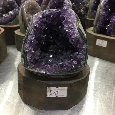 700g Natürliche Uruguay Lila Amethyst Loch Quarz Kristall + stand