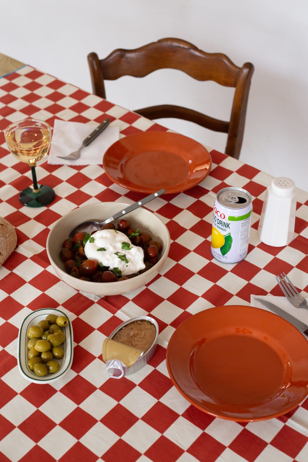 Tovaglia rossa e bianca a quadretti