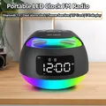 Orologio LED portatile Radio FM Ricevitore radio con luce colorata RGB Altoparlante Bluetooth wireless con doppio sveglia Supporto TF USB
