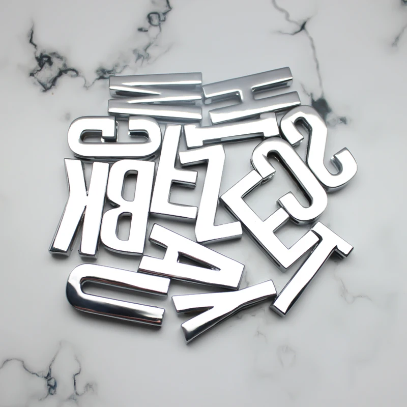 12 Stück Schlichte 30mm Schiebebuchstaben in Chromfarbe, Englisches Alphabet A-Z, Passend für DIY Armbänder, Haustierhalsbänder, Schmuckherstellung Image