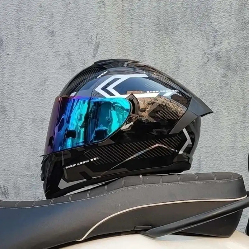 Doppellinsen-Motocross-Helm. Professioneller Renn-Schutzhelm mit zwei Linsen, Vollgesichtsschutz für Offroad-Motorräder, zugelassen von DOT Image