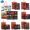 Disney Cars Set completo di auto sportive Lightning McQueen Auto in lega Macchinina giocattolo per bambini Creativo Ragazzo Regalo di festa all'ingrosso