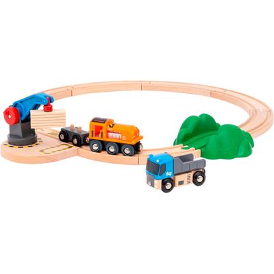 Spielzeug-Eisenbahn BRIO "BRIO WORLD, Starterset Güterzug mit Kran A" Spielzeugfahrzeuge bunt Kinder Made in Europe, FSC- schützt Wald - weltweit