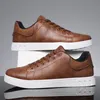 Günstige braune Herren-Freizeitschuhe aus Leder, große Größe 48, bequeme Skateboard-Schuhe, flache